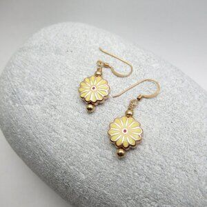 Enamel Daisy flower earrings